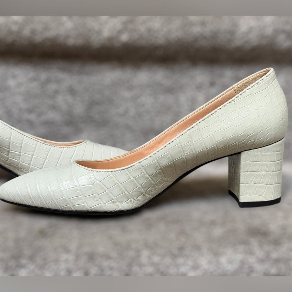 AGL Croc Embossed Off White Block Heel Leather Pumps Women’s 7 Formal Elegant - Picture 13 of 16